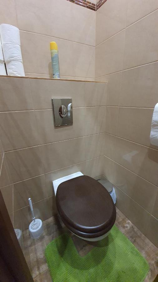Aqua Apartman Tiszaújváros Exteriör bild