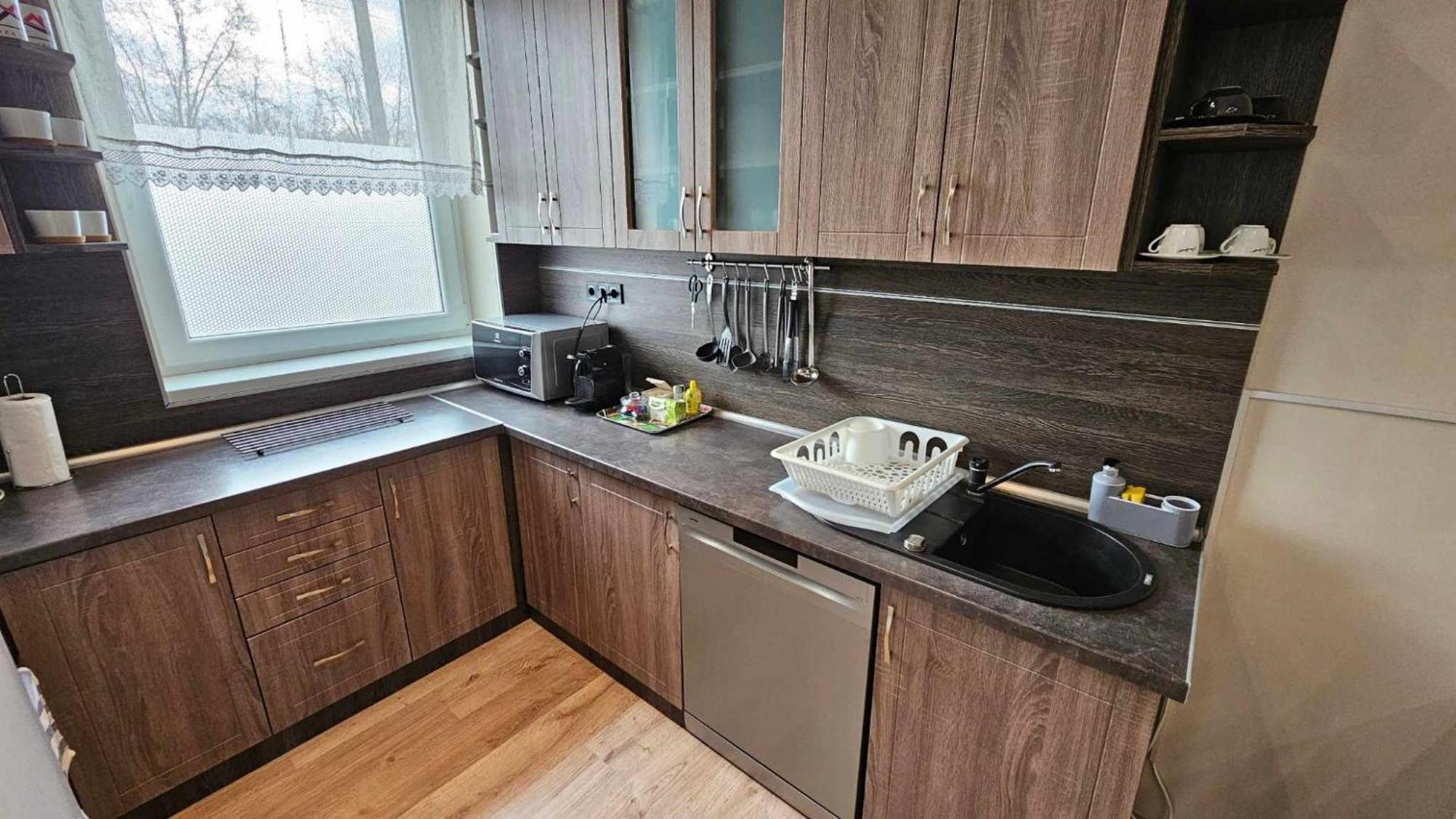 Aqua Apartman Tiszaújváros Exteriör bild