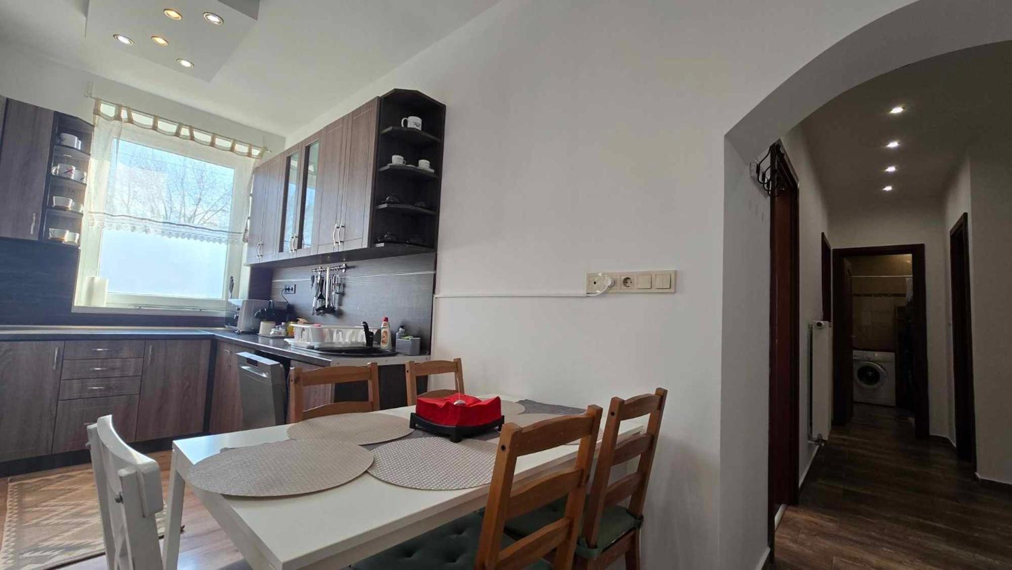 Aqua Apartman Tiszaújváros Exteriör bild