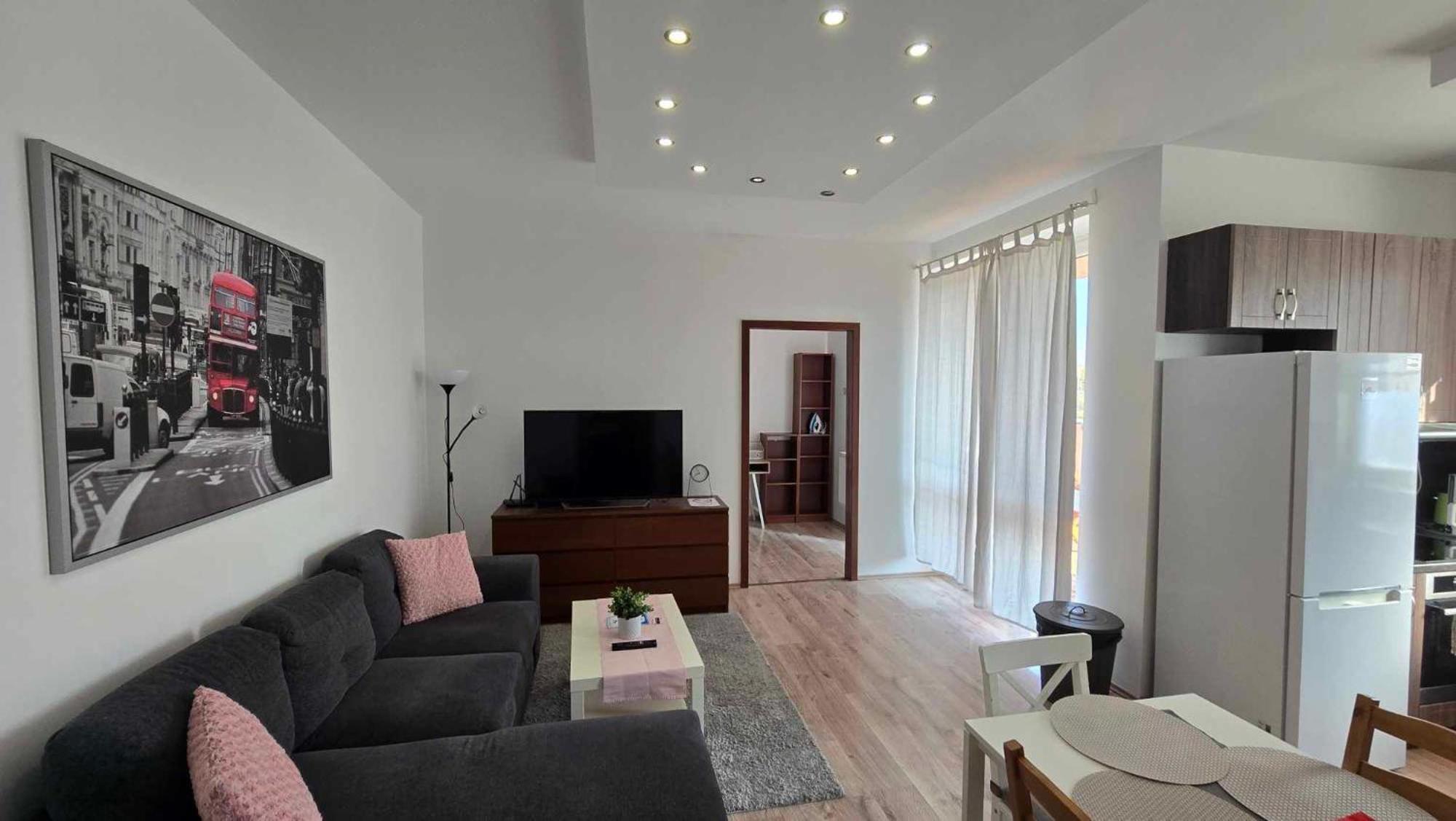 Aqua Apartman Tiszaújváros Exteriör bild