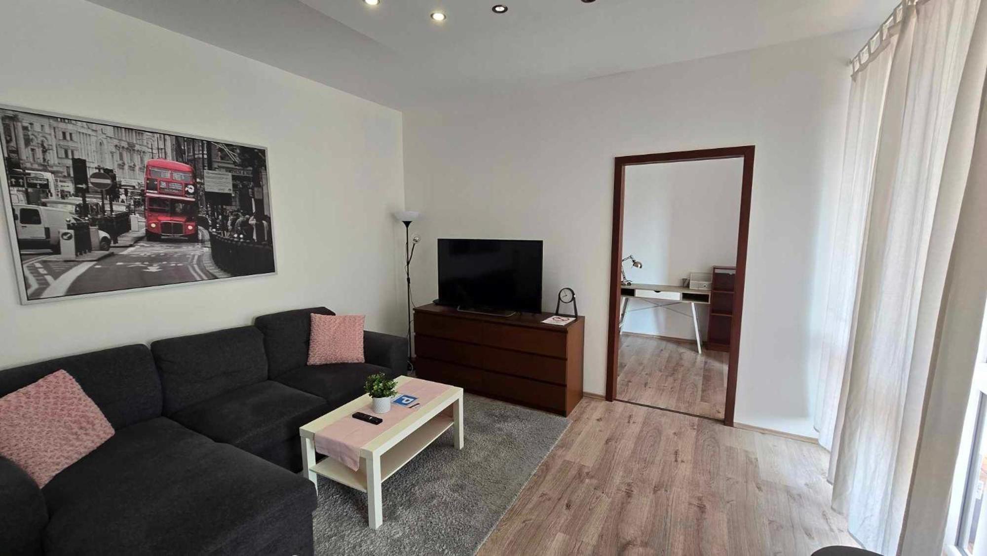 Aqua Apartman Tiszaújváros Exteriör bild