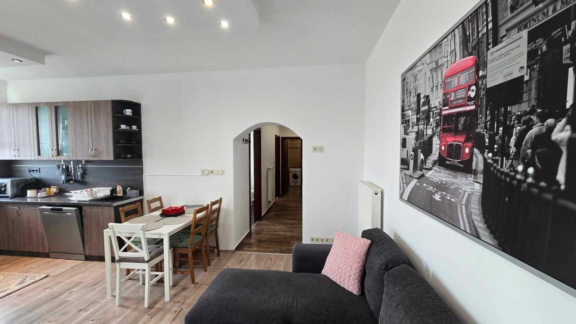 Aqua Apartman Tiszaújváros Exteriör bild