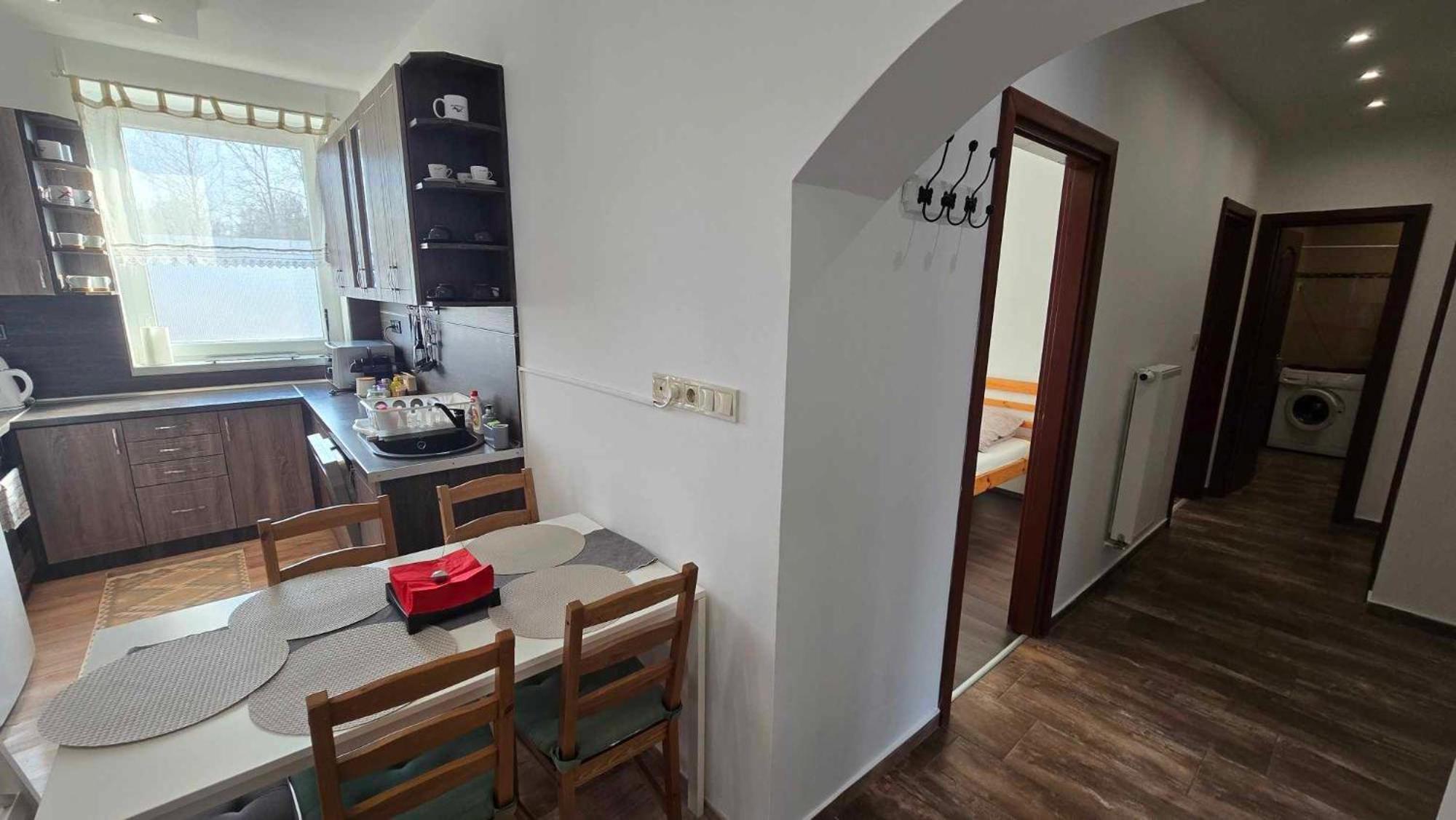 Aqua Apartman Tiszaújváros Exteriör bild