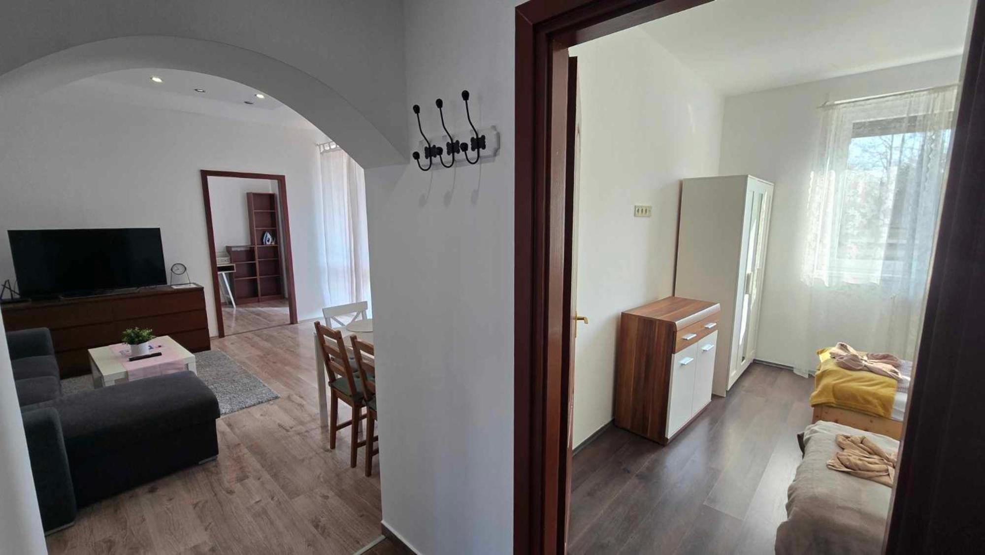 Aqua Apartman Tiszaújváros Exteriör bild