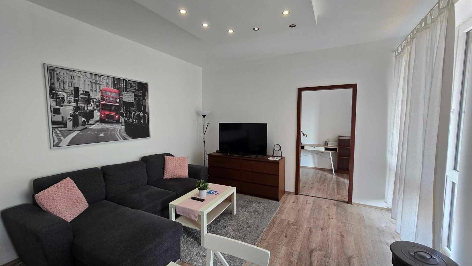 Aqua Apartman Tiszaújváros Exteriör bild