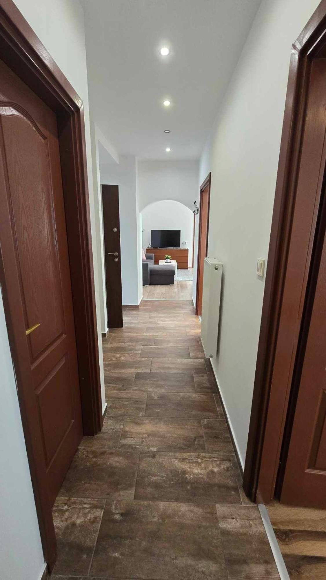 Aqua Apartman Tiszaújváros Exteriör bild