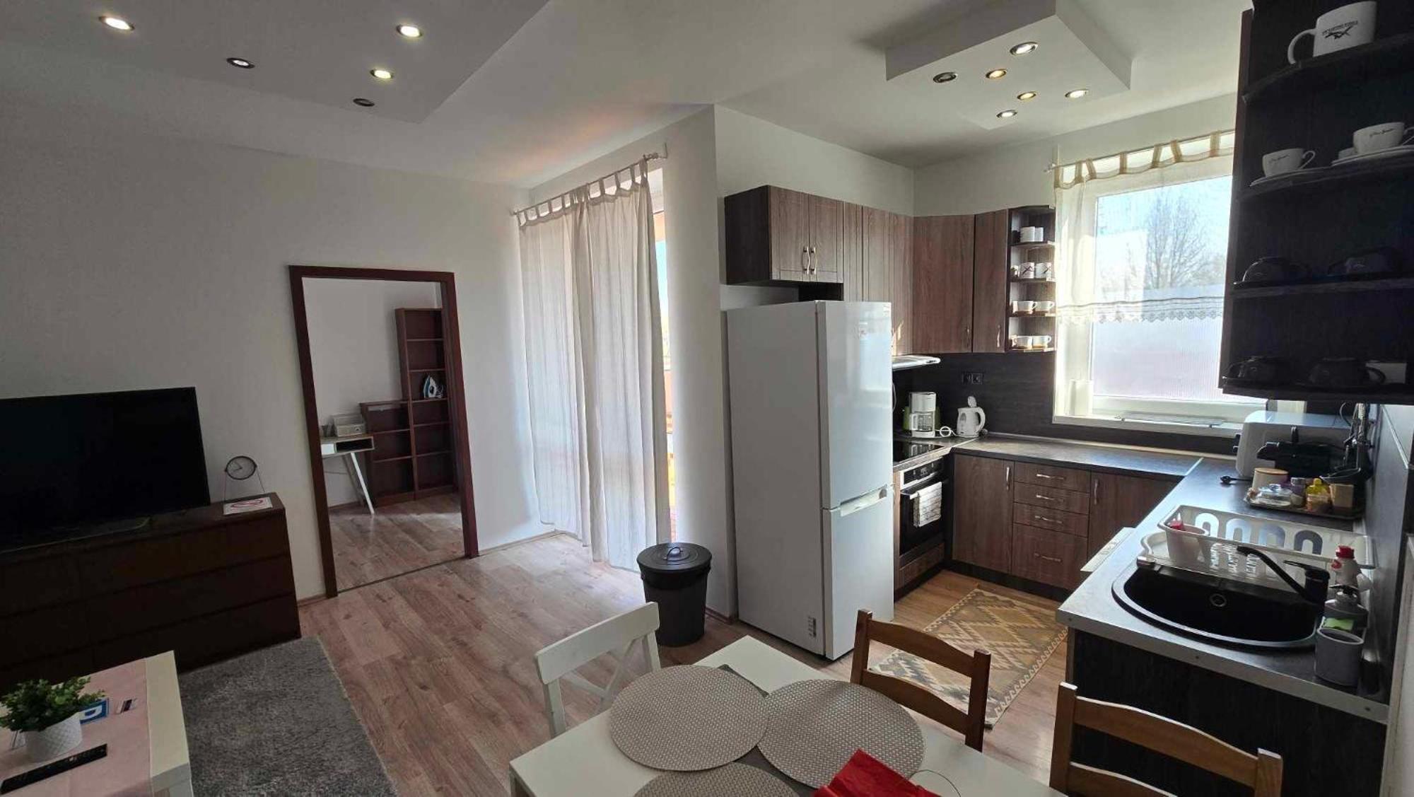 Aqua Apartman Tiszaújváros Exteriör bild